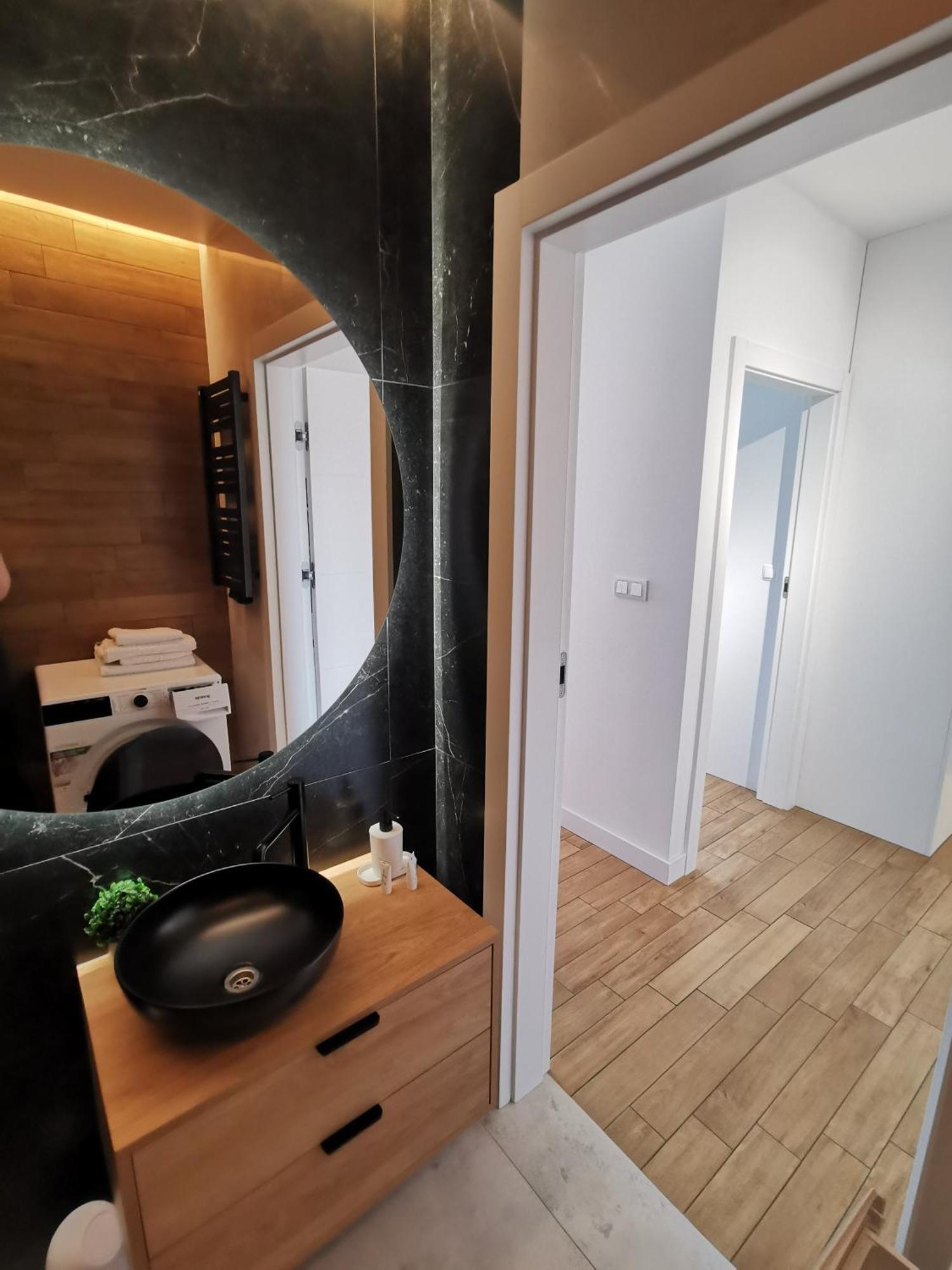 Wola Blue Modern Apartment วอร์ซอ ภายนอก รูปภาพ