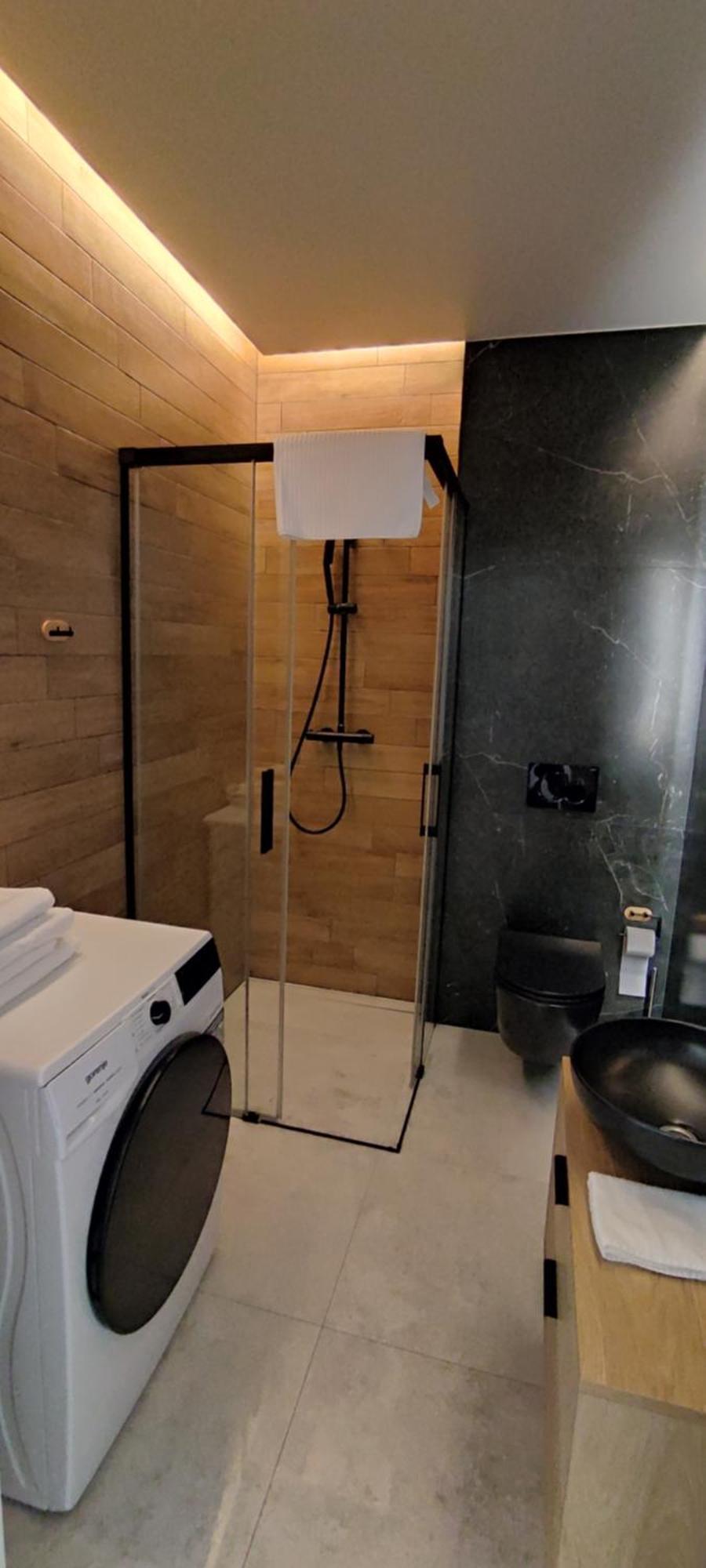 Wola Blue Modern Apartment วอร์ซอ ภายนอก รูปภาพ