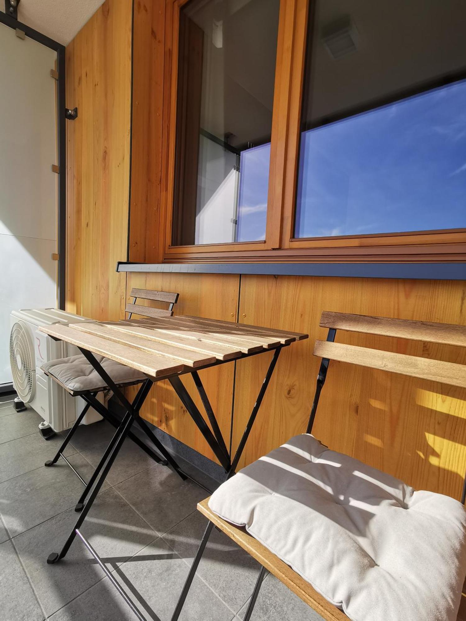 Wola Blue Modern Apartment วอร์ซอ ภายนอก รูปภาพ